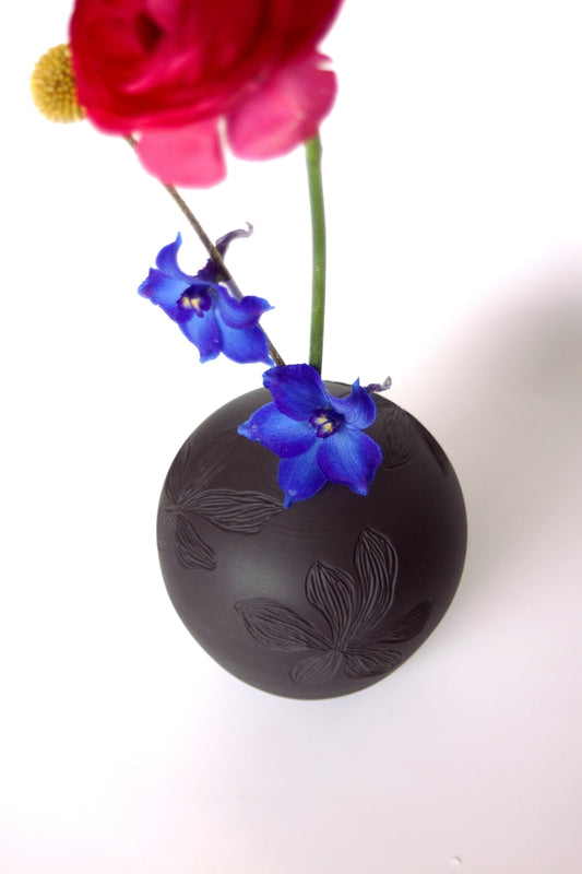 Black Floral Vase