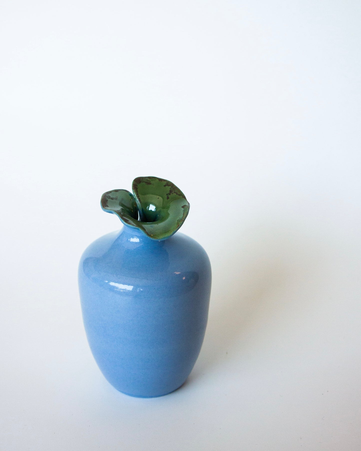 Small Floating Lily Pad Vase